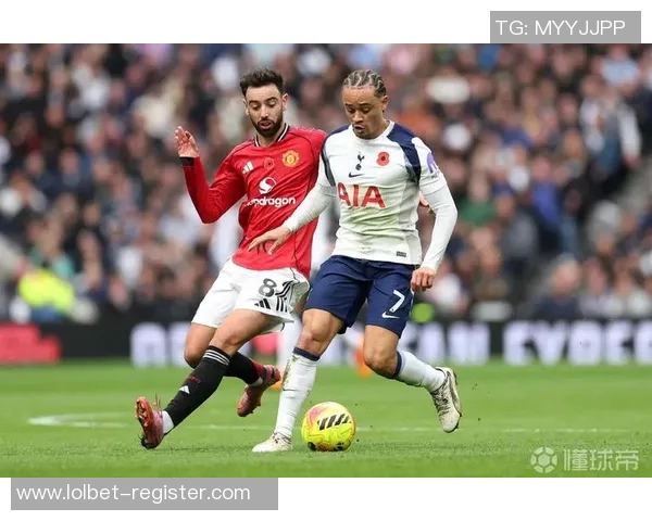 曼联在世界杯激战中逆转里昂补时绝杀瞬间点燃全场激情