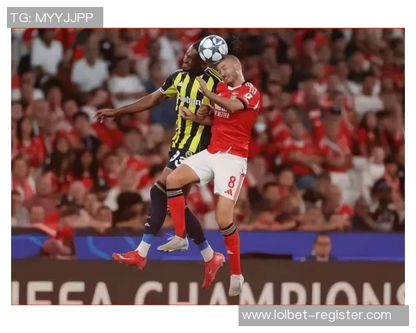 英超激战马竞绝杀本菲卡补时进球引发争议判罚全场沸腾