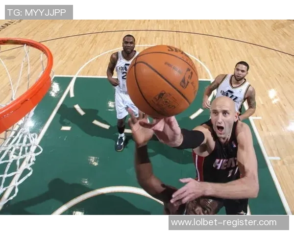 姚明的篮球传奇：从中国巨人到NBA全明星的辉煌历程与影响