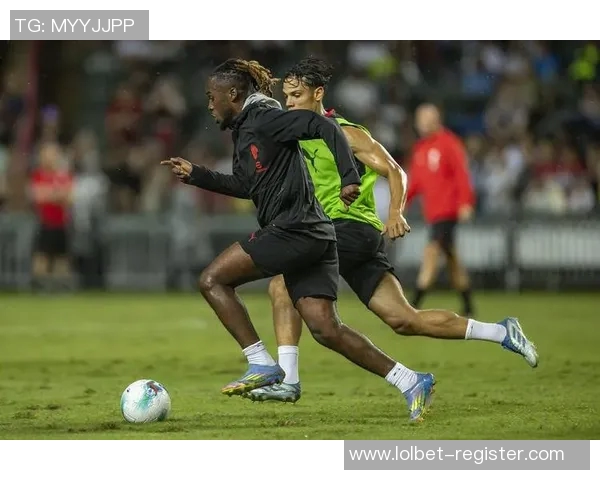 欧冠激战：利物浦狂胜AC米兰四球盛宴回顾十大精彩进球