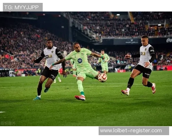 国王杯激战巴萨逆转那不勒斯帽子戏法引爆全场激情时刻回顾