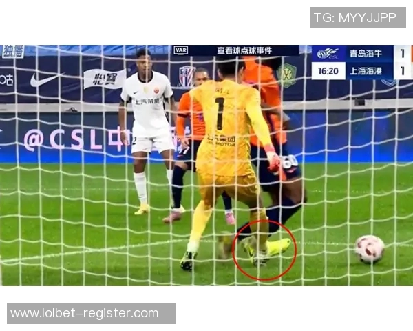 中超赛场惊现冷门里昂大胜尤文图斯引发争议判罚热议