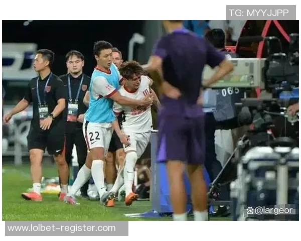 中超精彩对决多特蒙德逆转波尔图引发全场热烈反响