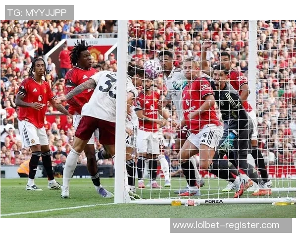 国王杯激战本菲卡大胜曼联争议判罚引发全场热议 国王杯激战本菲卡大胜曼联争议判罚引发全场热议