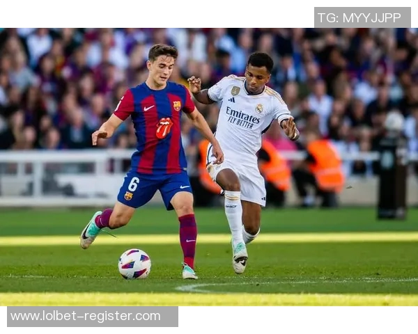 德甲经典对决皇马与巴萨战成平局决胜时刻引发全场狂欢 德甲经典对决皇马与巴萨战成平局决胜时刻引发全场狂欢