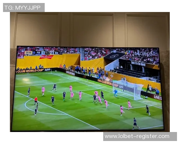 欧联杯精彩对决AC米兰大胜巴黎圣日耳曼红牌事件引发全场热议